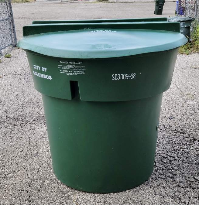 300 Gallon round green bin with circular lid